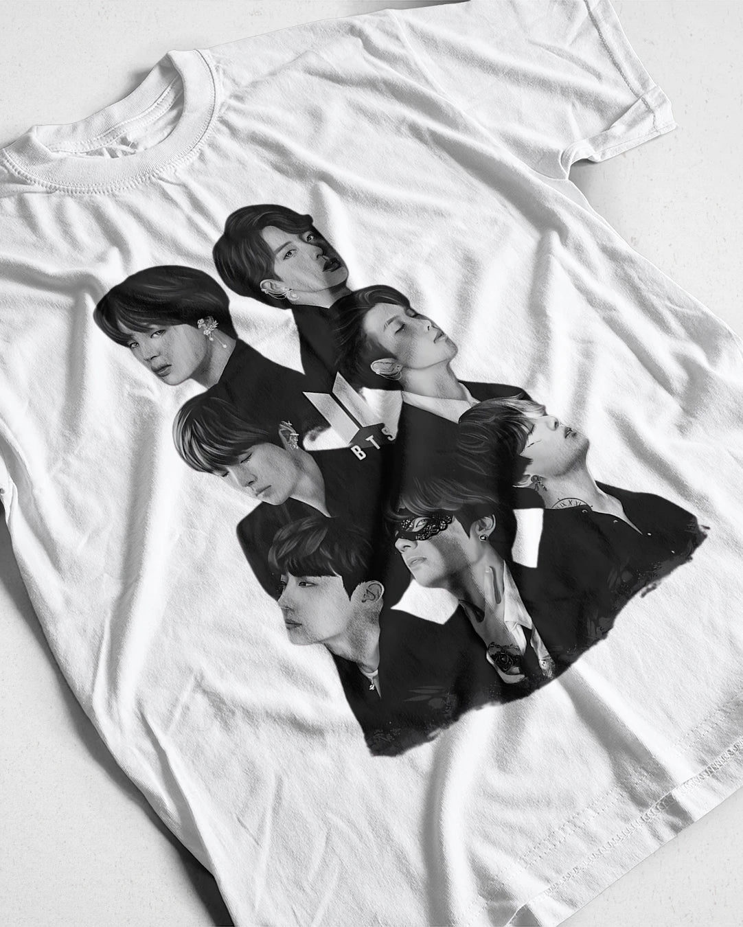Polera BTS - ARMY en Blanco y Negro